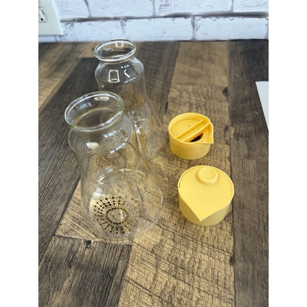 2 Pyrex Atomic Sunburst Dressing Dispenser Condiment Syrup Glass Plastic Lids